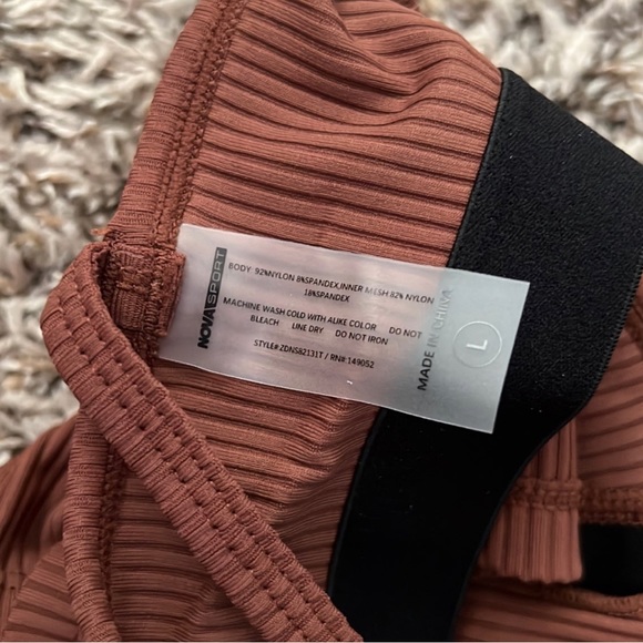 Chocolate Ribbed Active Top - Picture 10 of 12